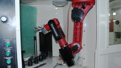 機械手自動噴涂的優點有哪些？看看噴涂設備廠家怎么說
