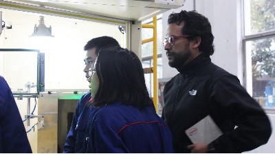 美國汽車減震公司先鋒再次拜訪，預購安捷倫智能噴膠設備！
