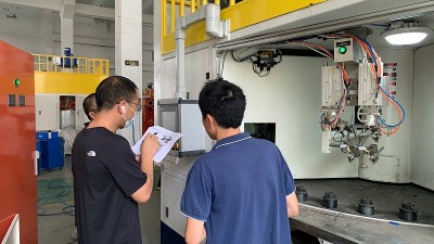 【噴膠機(jī)驗(yàn)收】常熟客戶現(xiàn)場驗(yàn)收安捷倫DY118X38自動(dòng)噴膠機(jī)