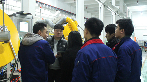 韓國客戶成功驗收安捷倫自動滾噴機設備