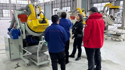 俄羅斯客戶到訪安捷倫參觀考察小五金件噴涂機器